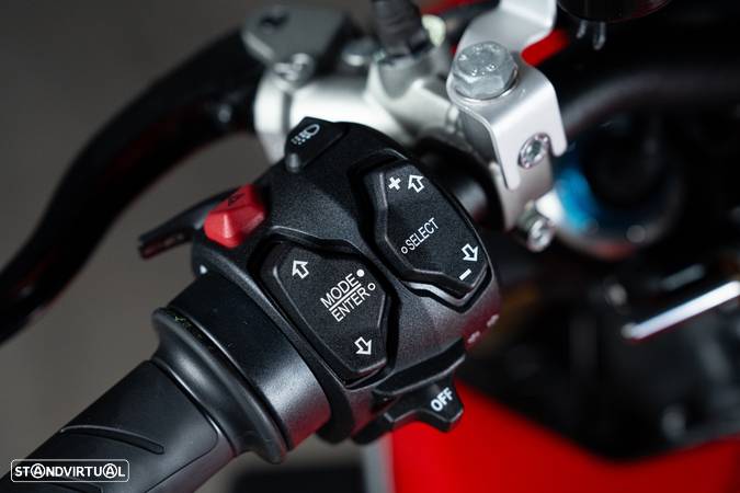Ducati Streetfighter V4S - 19