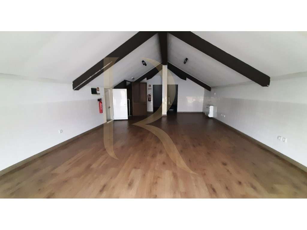 Armazém industrial isolado com logradouro em Fernão Ferro - Grande imagem: 4/13