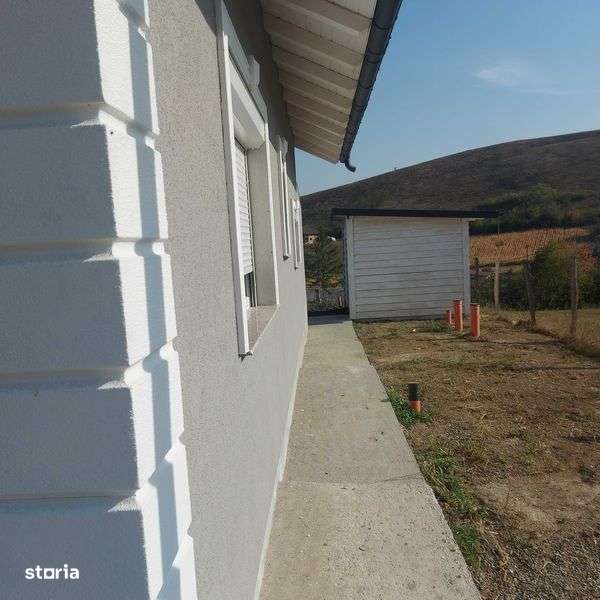 Casa de vanzare la cheie - Imagine principală: 4/8