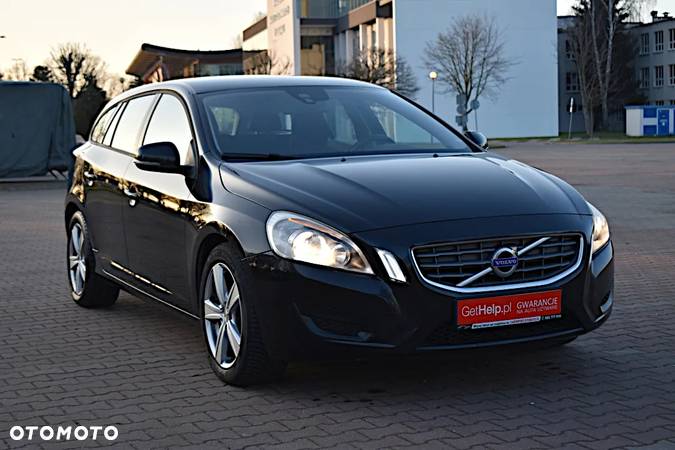 Volvo V60 D2 Momentum - 17