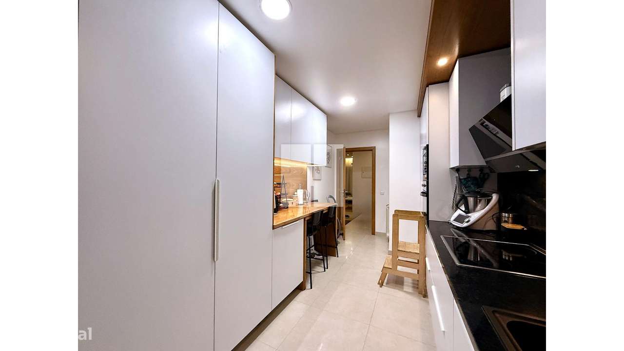 Apartamento T3 c/ Garagem-8