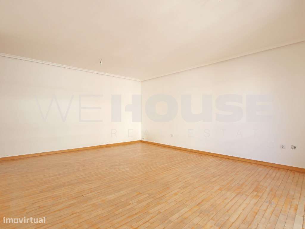 Excelente T3 com Suíte e Espaço Exterior Exclusivo em Alhos Vedros-4