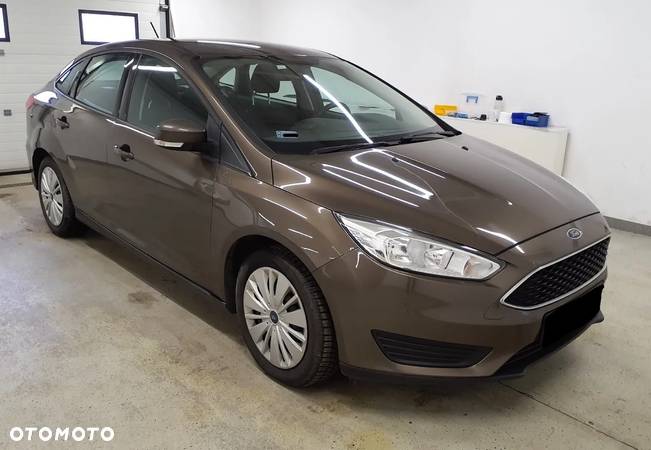 Ford Focus 1.6 SYNC Edition - 4