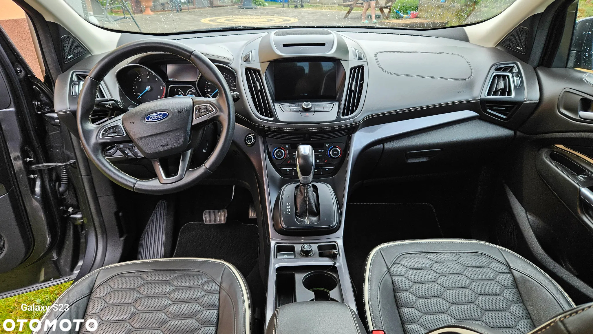 Ford Kuga 2.0 TDCi 4x4 Vignale - 16