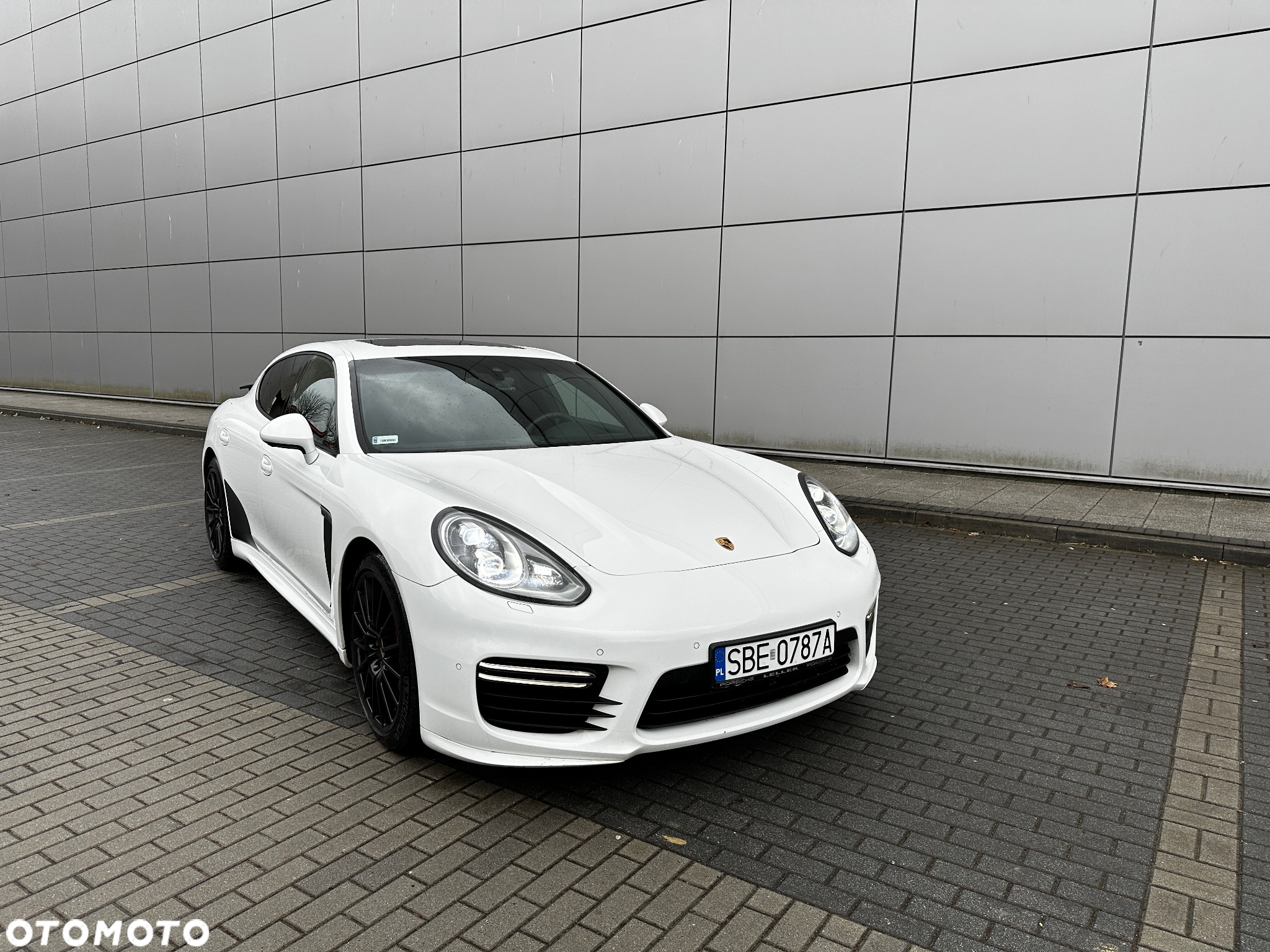 Porsche Panamera GTS - 12