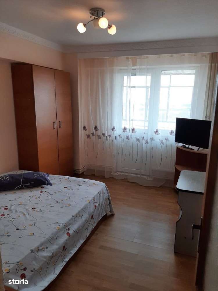De vânzare apartament 3 camere Calea Călărașilor 77MP - Imagine principală: 2/10
