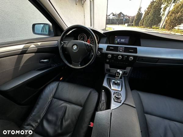 BMW Seria 5 523i Edition Exclusive - 21