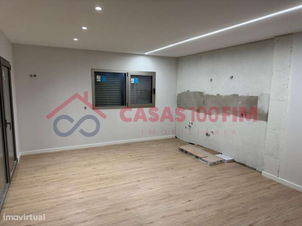 Moradias V3+1 de arquitetura moderna em construção na Jardoeira, Ba...-22