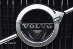 Volvo XC 60 B4 D AWD Geartronic Momentum Pro - 38