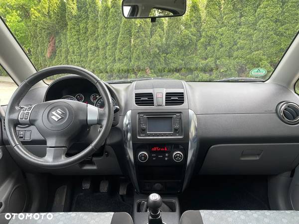 Suzuki SX4 1.6 VVT 4x4 Style - 8