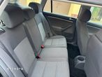 Volkswagen Golf 1.6 Comfortline - 20