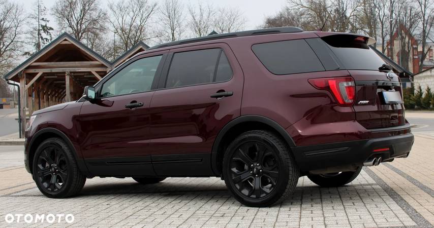 Ford Explorer - 3