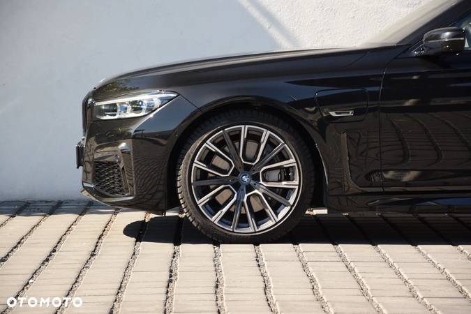 BMW Seria 7 745Le xDrive sport - 35