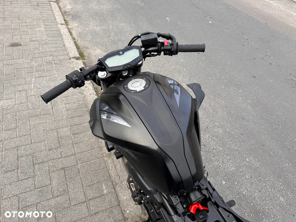 Yamaha MT - 7