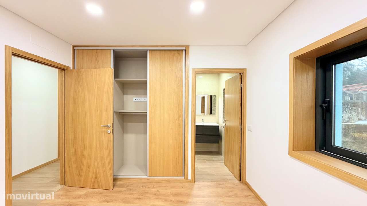 Moradia T3 Venda em Oliveira (Santa Maria),Vila Nova de Famalicão - Grande imagem: 5/33