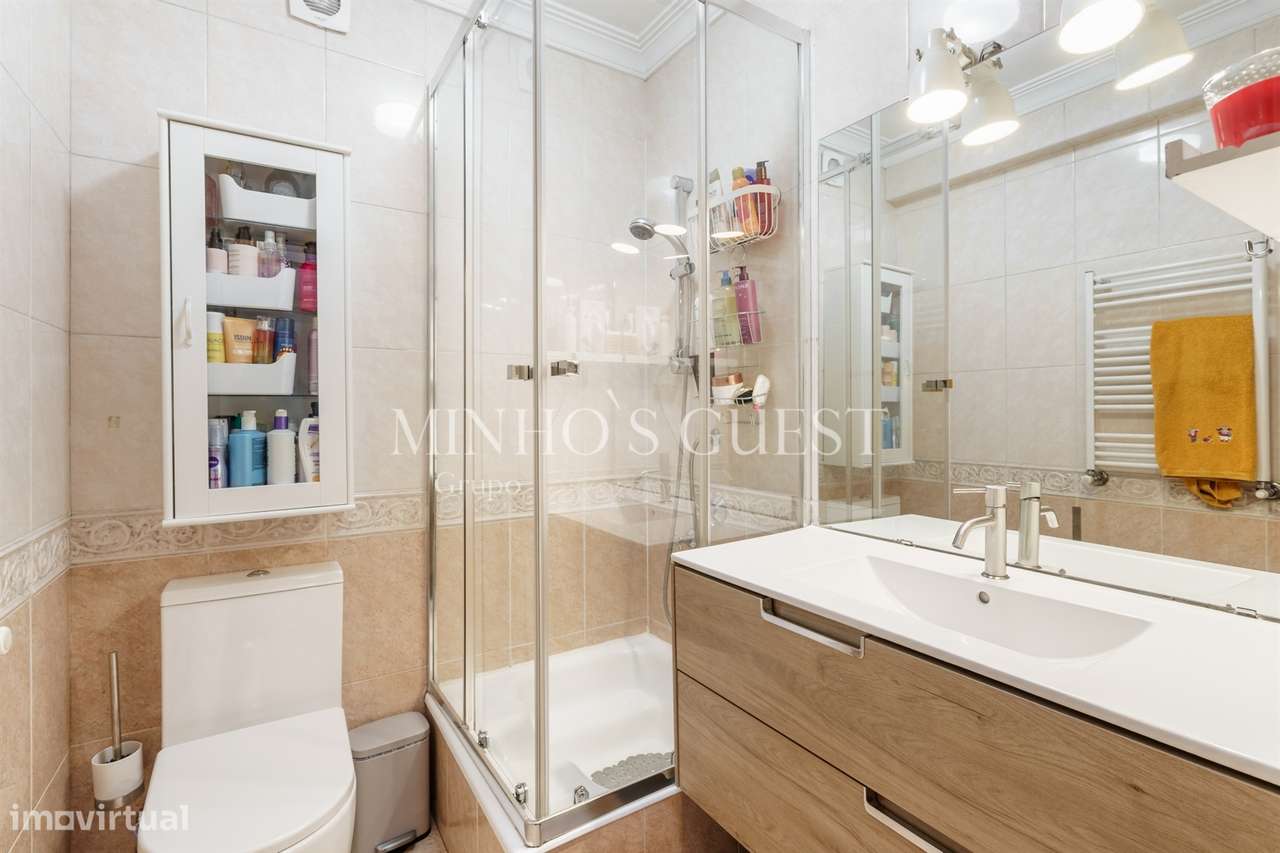 Apartamento T3 c/ varanda, AC e Garagem Fechada - São Vítor, Braga-13