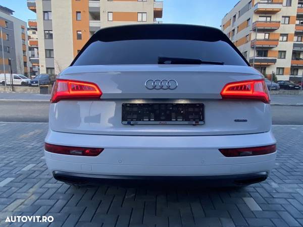 Audi Q5 2.0 40 TDI quattro S tronic Design - 24