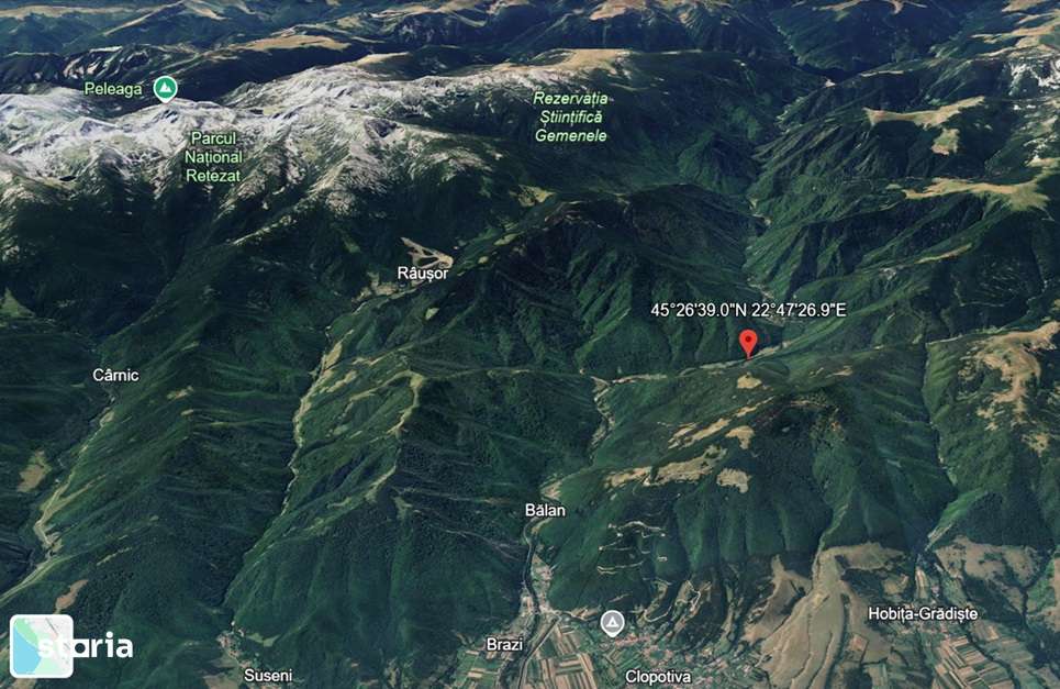 Vand teren in Retezat, 1260 mp, intre pensiuni si case de vacanta - Imagine principală: 4/6