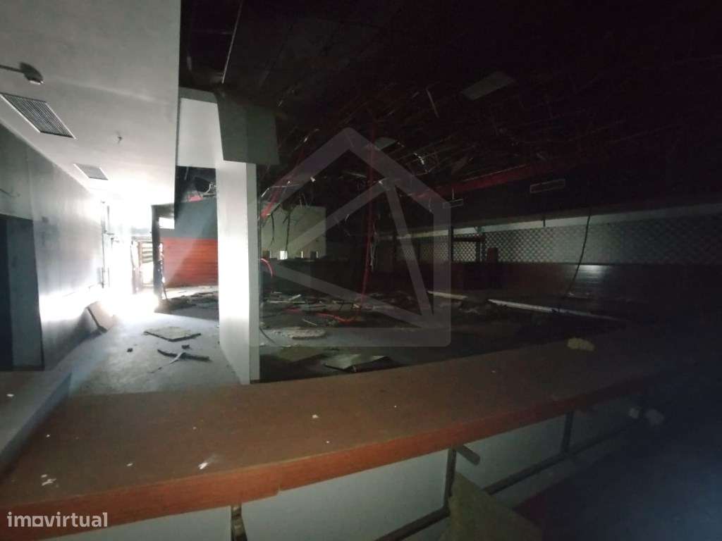 Pavilhão/Discoteca em Aradas - Grande imagem: 5/13