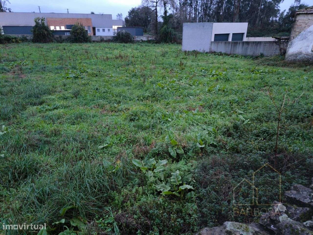 Terreno 775m2 p/ moradia 3 FRENTES térrea / dois pisos. Folgosa,Maia,-12