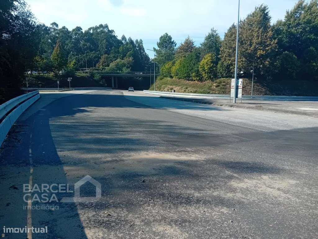 Terreno de construção em Rio Covo (Santa Eugénia) - Barcelos - Grande imagem: 4/5