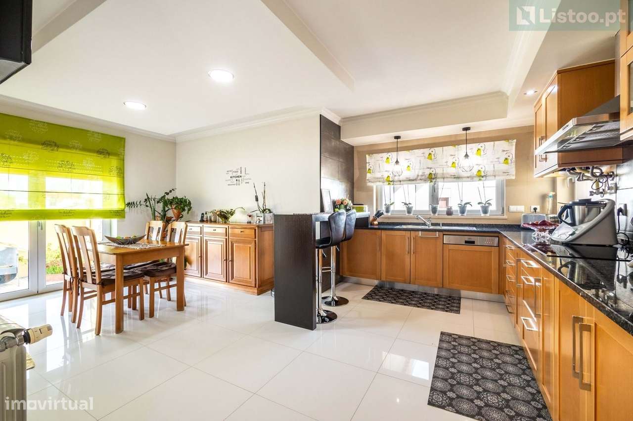 Moradia T5 Marinha Grande-9