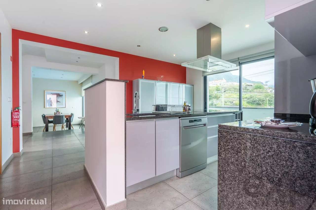 ILHA DA MADEIRA, MORADIA MODERNA, VISTA INCRÍVEL PARA O MAR - Grande imagem: 4/38