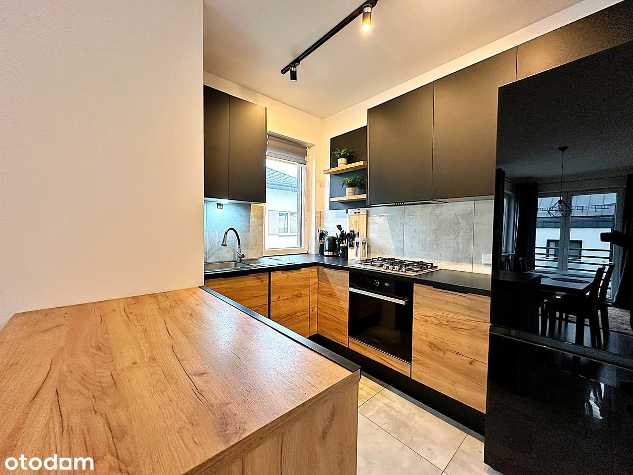 Dwupoziomowe mieszkanie z kominkiem - Pełny obrazek: 3/17