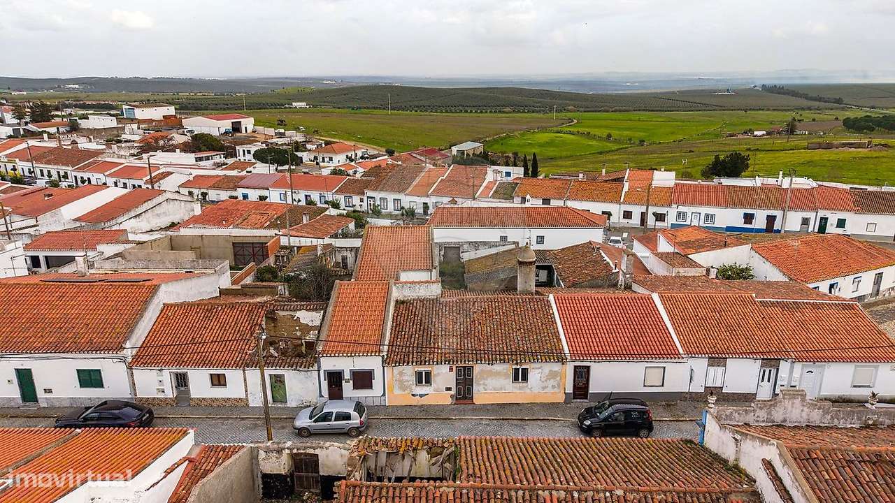 Moradia T2 para venda - Grande imagem: 2/26