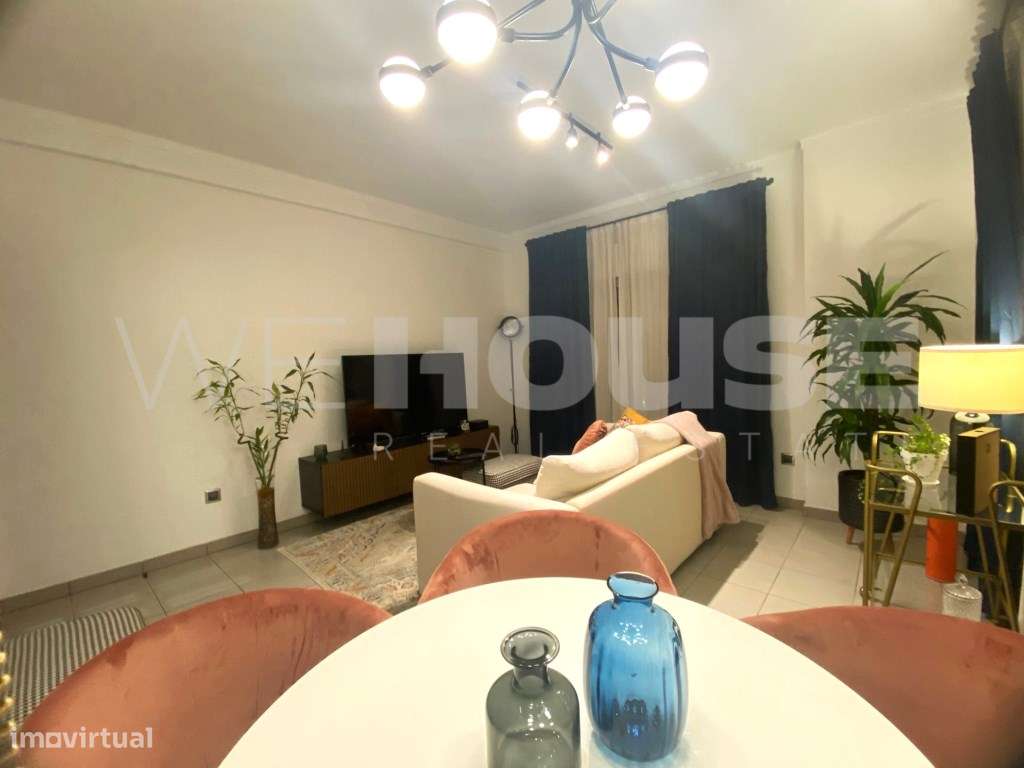 Apartamento T2 com Duas Varandas no Pinhal Novo - Totalmente Remode... - Grande imagem: 2/24