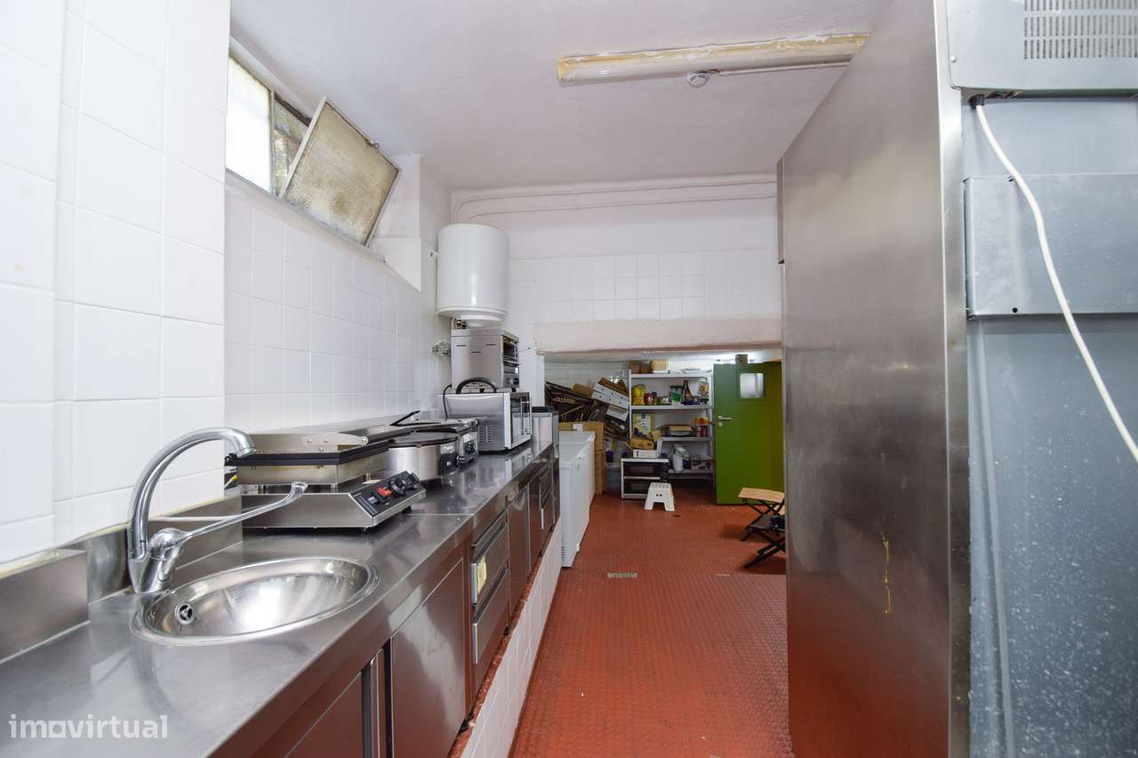 Trespasse à venda em Carnaxide-25