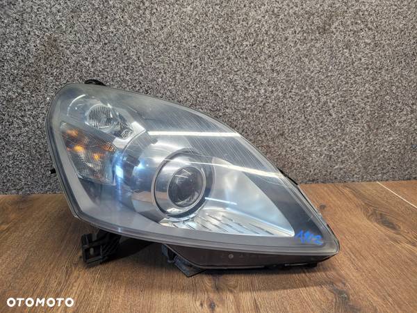 OPEL ZAFIRA B LAMPA PRAWY PRAWA PRZÓD PRZEDNIA XENON 0301214682 - 2