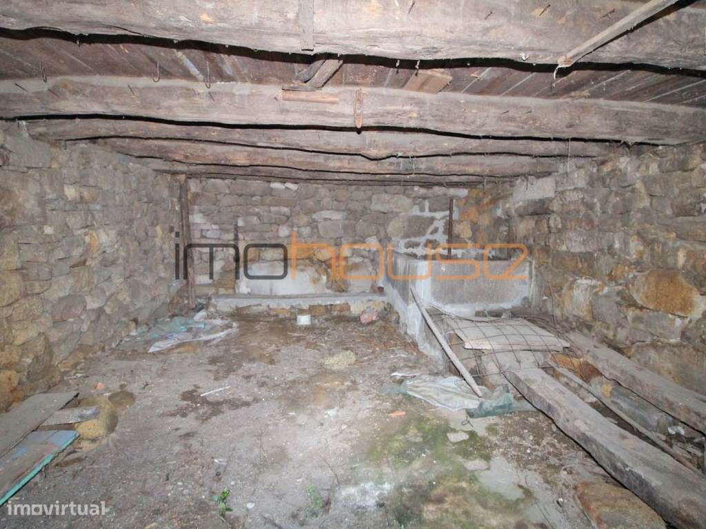 Quinta de 2ha com várias edificações - Terreno Plano-21