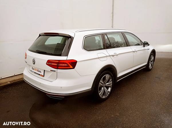 Volkswagen Passat Alltrack 2.0 TDI DSG 4Motion - 10