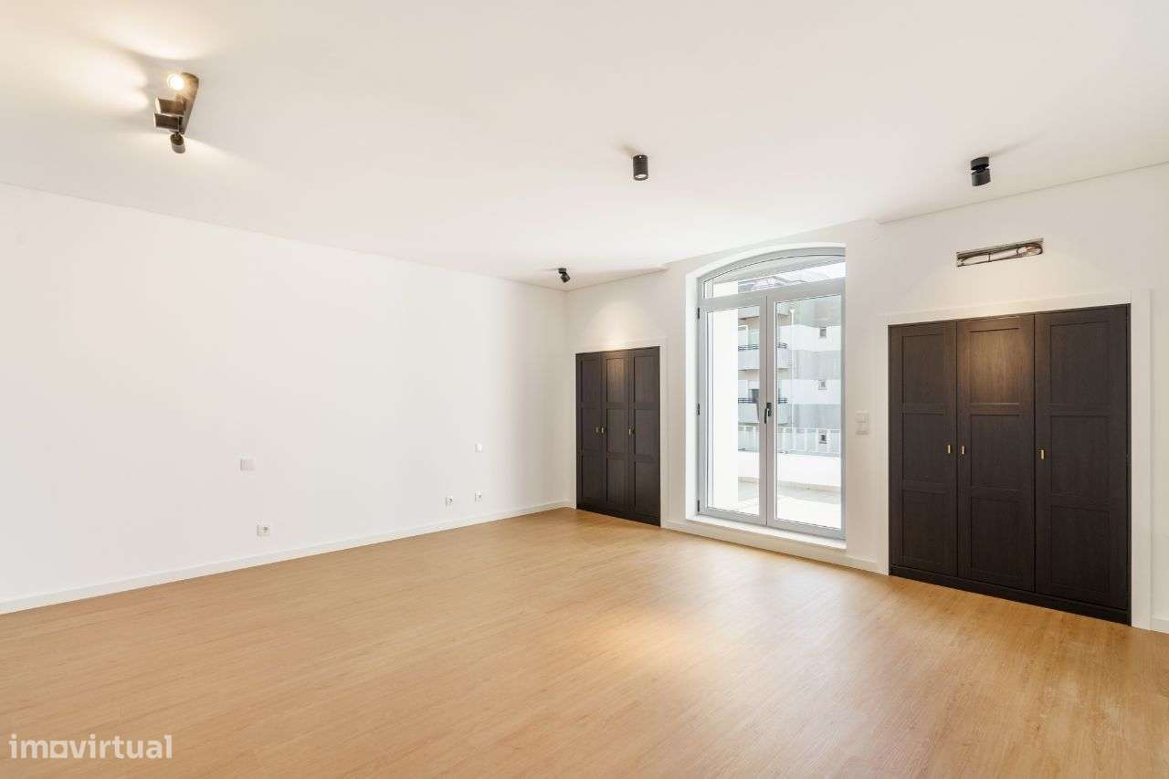 Moradia T5 Remodelada - Condomínio da Fonte Seca-32