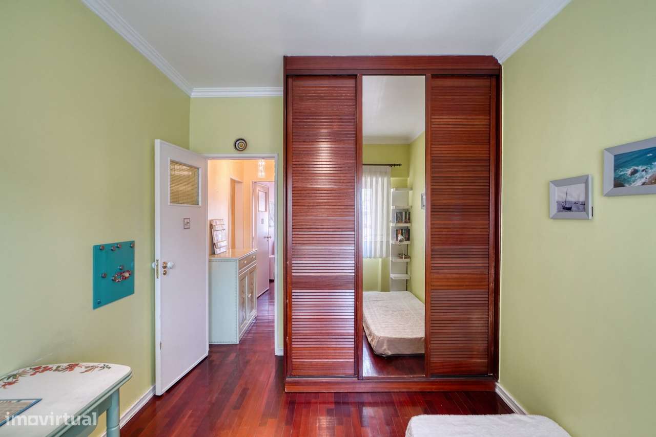 Apartamento com vista desafogada para Monsanto, São Domingos de Benfic-12