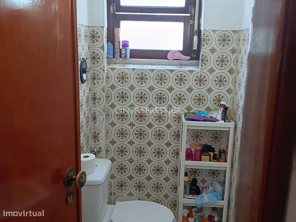Apartamento T3 com garagem no Cacém perto da Avenida dos Bons Amigo...-6