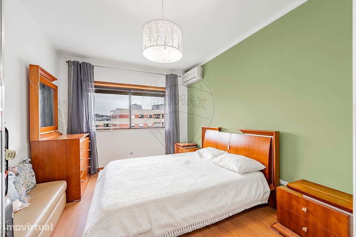 Apartamento T3 Parcialmente Renovado, situado em Ferreiros, Braga-19