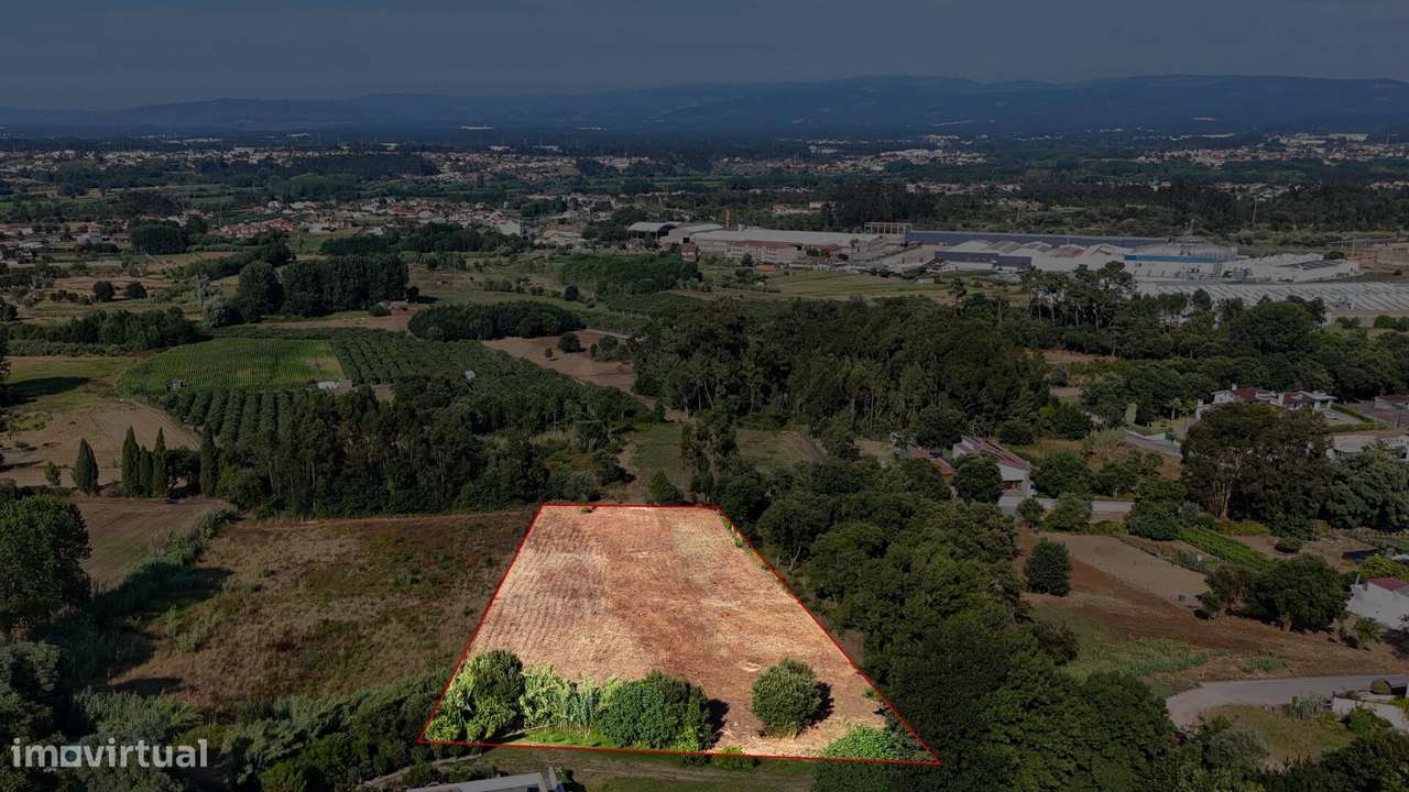 Terreno para Promoção Imobiliária no Coração de Oliveira do Bairro-3