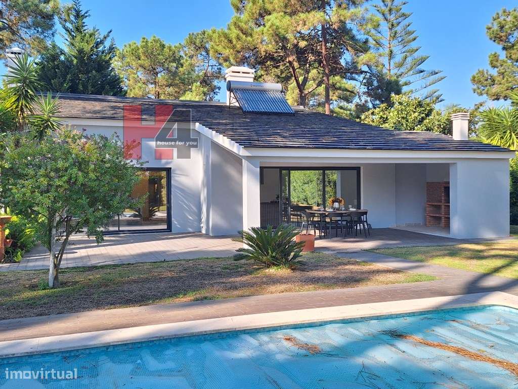 Herdade da Aroeira moradia independente T4-5