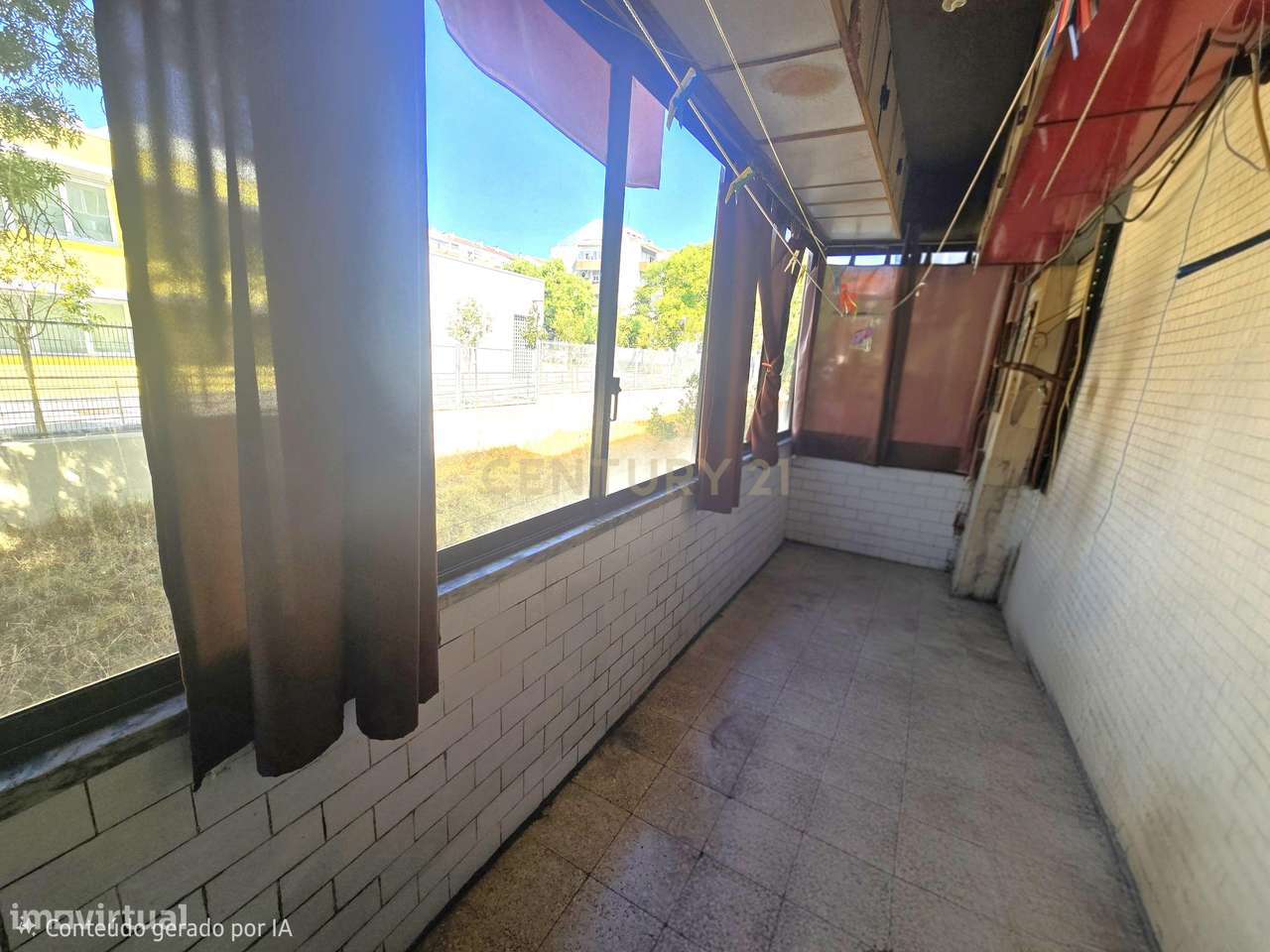 Apartamento T3 com varandas e arrecadação-19
