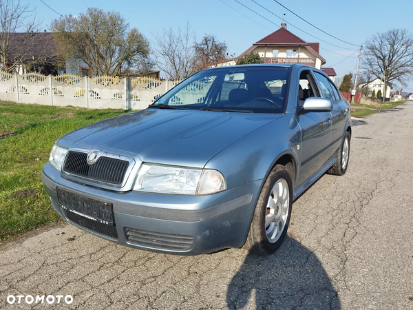 Skoda Octavia 2.0 Tour - 14