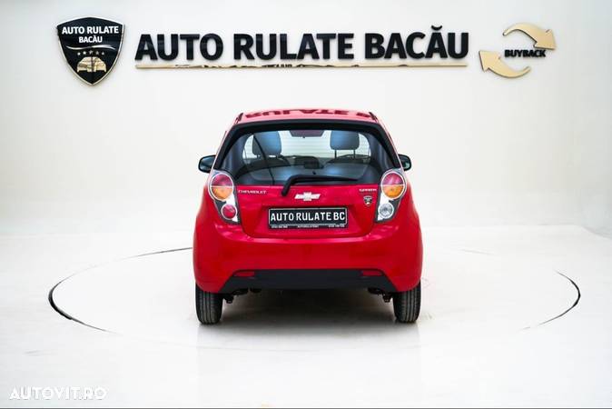 Chevrolet Spark 1.0 + - 11