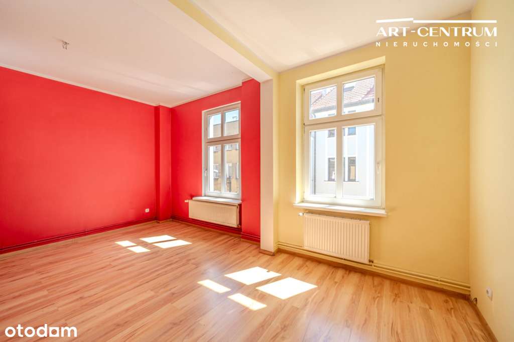 Trzypokojowe mieszkanie w centrum - Pełny obrazek: 3/12