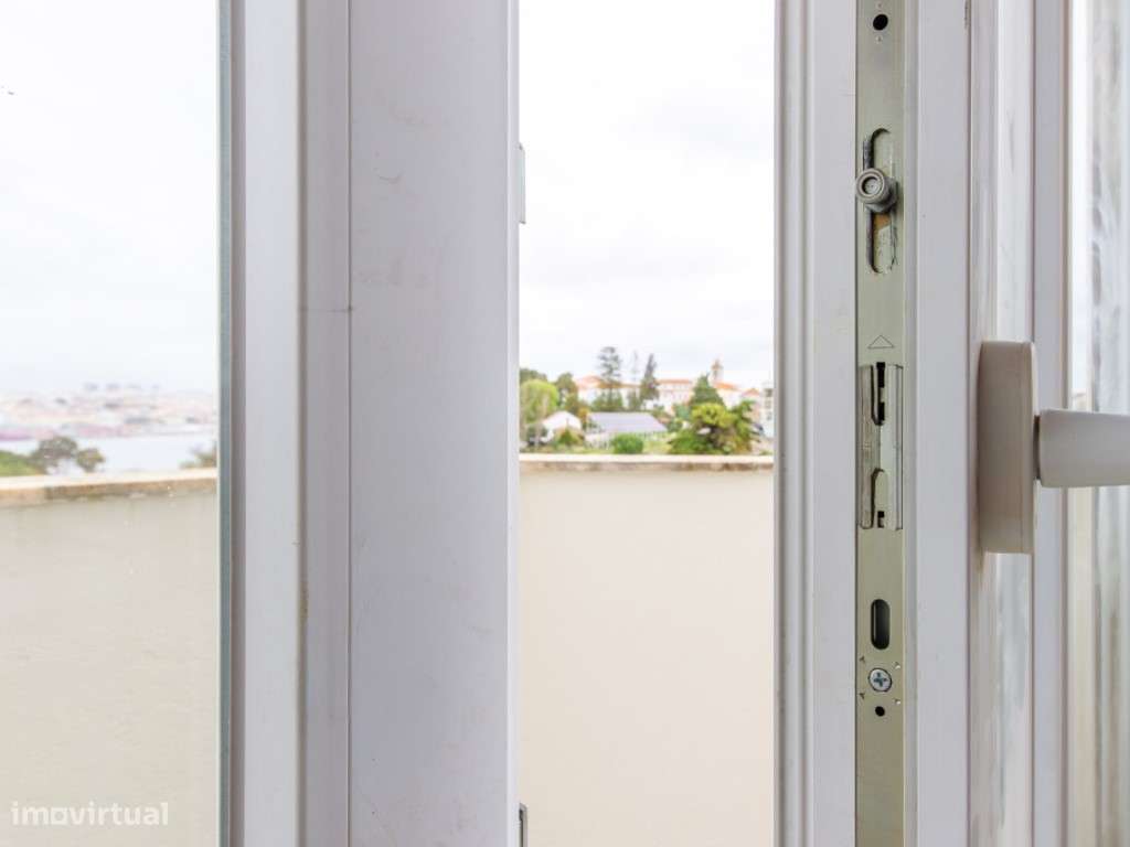 T2 Transformado em T3 | Totalmente Remodelado | Vista Deslumbrante ...-13