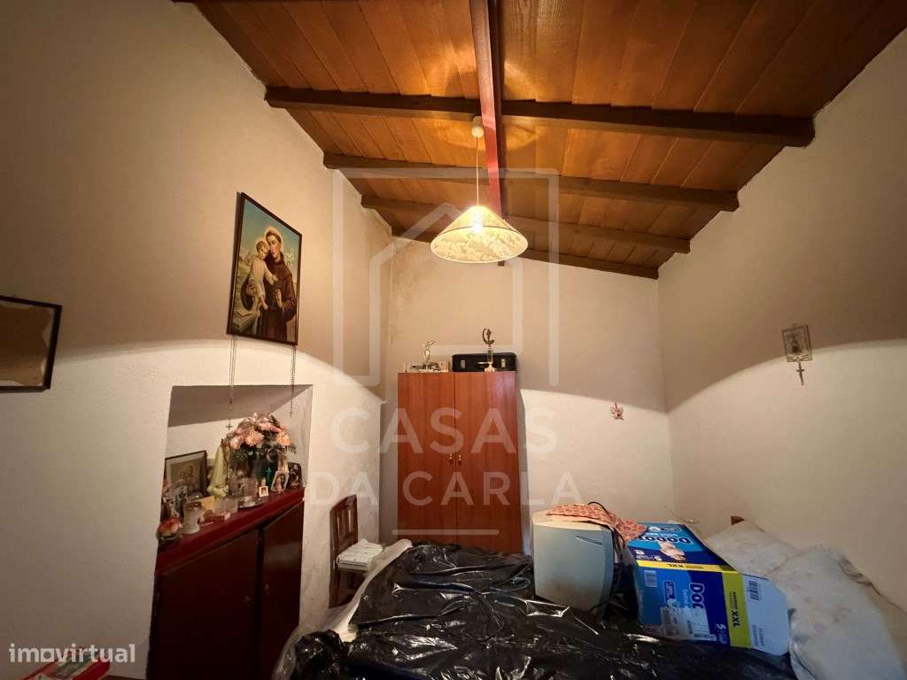 Moradia T2 com quintal e garagem em Selmes-13