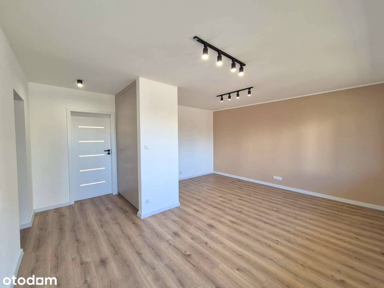 Przestronne 62 m² po generalnym remoncie –parter, świetna lokalizacja!-0