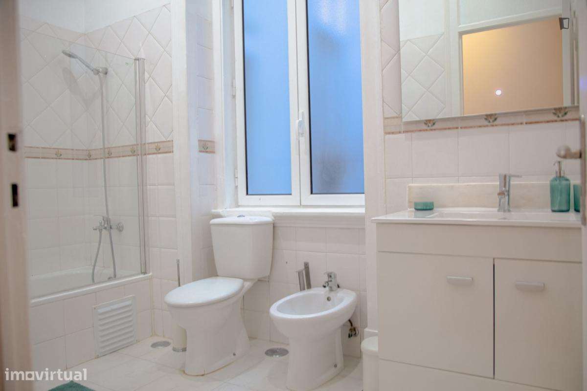 Quarto - localizado em Marquês de Pombal Lisbon - Grande imagem: 4/10