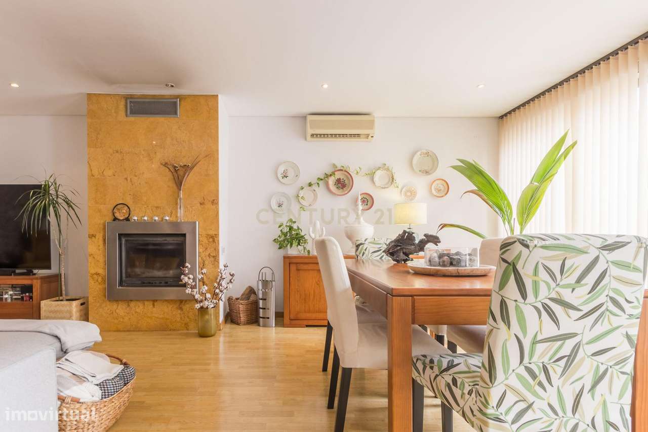 Espetacular Moradia com Piscina e Garagem no Barreiro, Setúbal - Grande imagem: 4/39