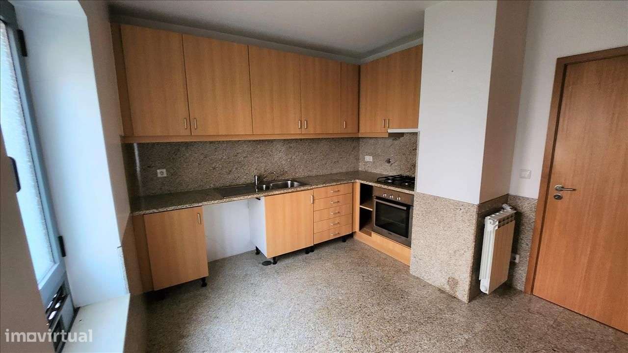 Apartamento T2 em Oliveira do Douro, Gaia - Grande imagem: 3/8